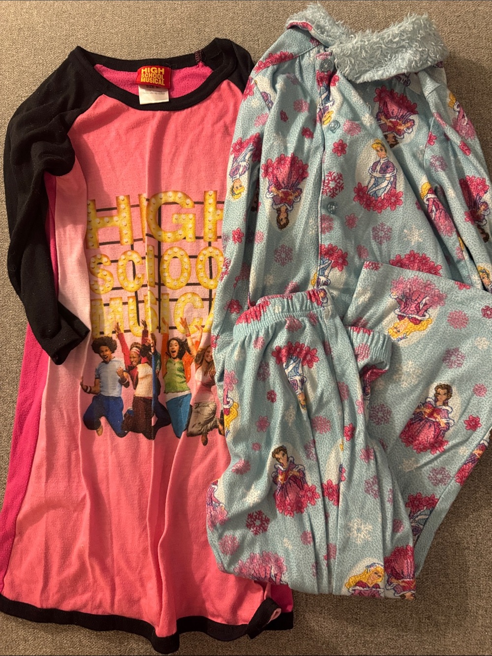5/$15- Disney pajamas size small